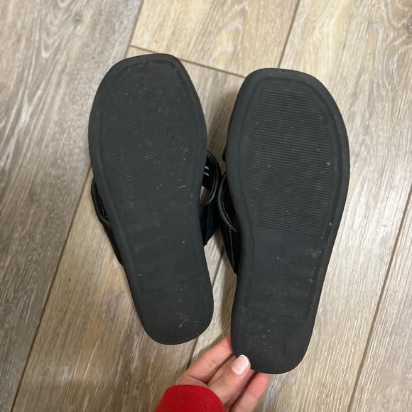 Black Sandals - Picture 5 of 5